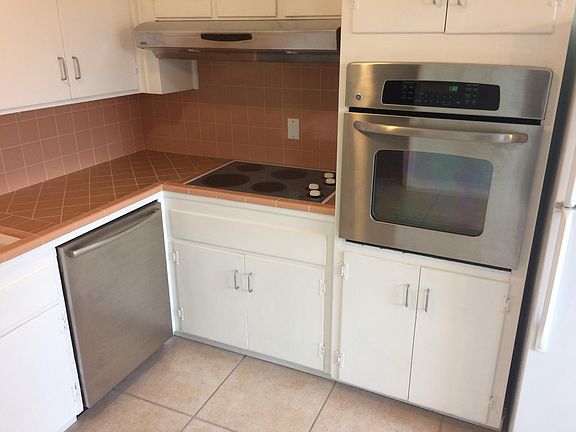 3rd image of 497 Phoenix Dr #4