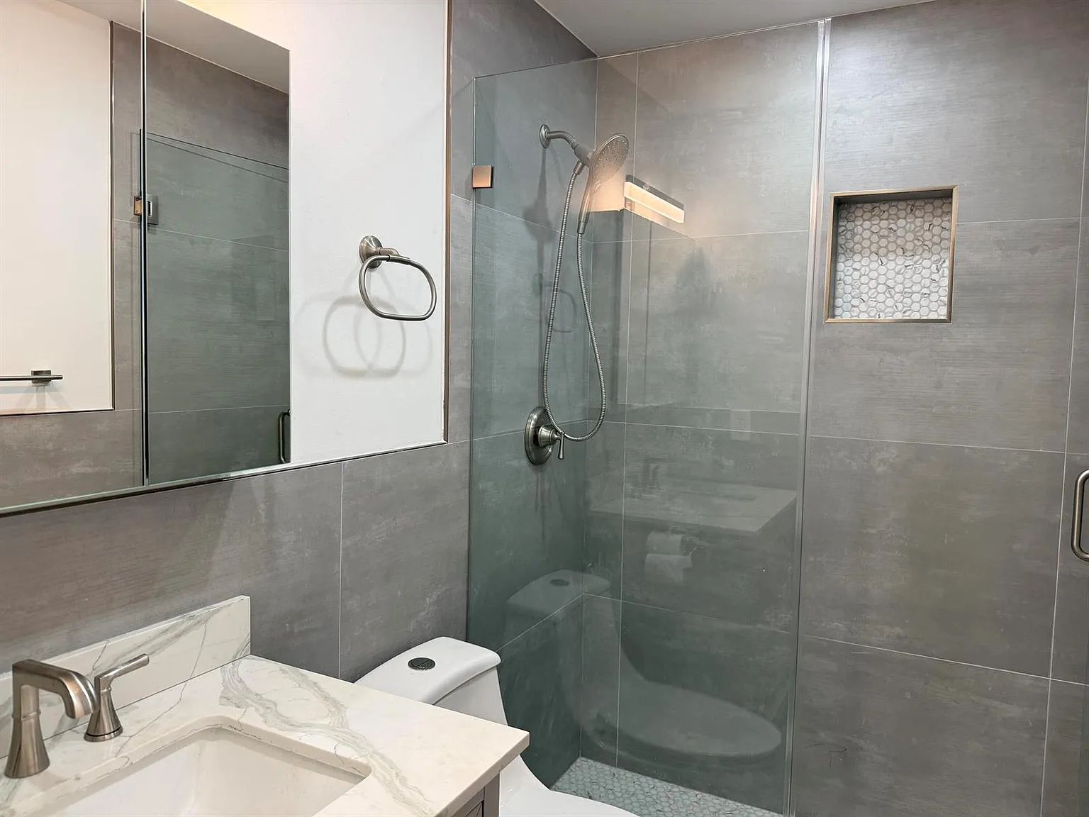 3 bed, 1500 sqft, $3,100 — Photo 4