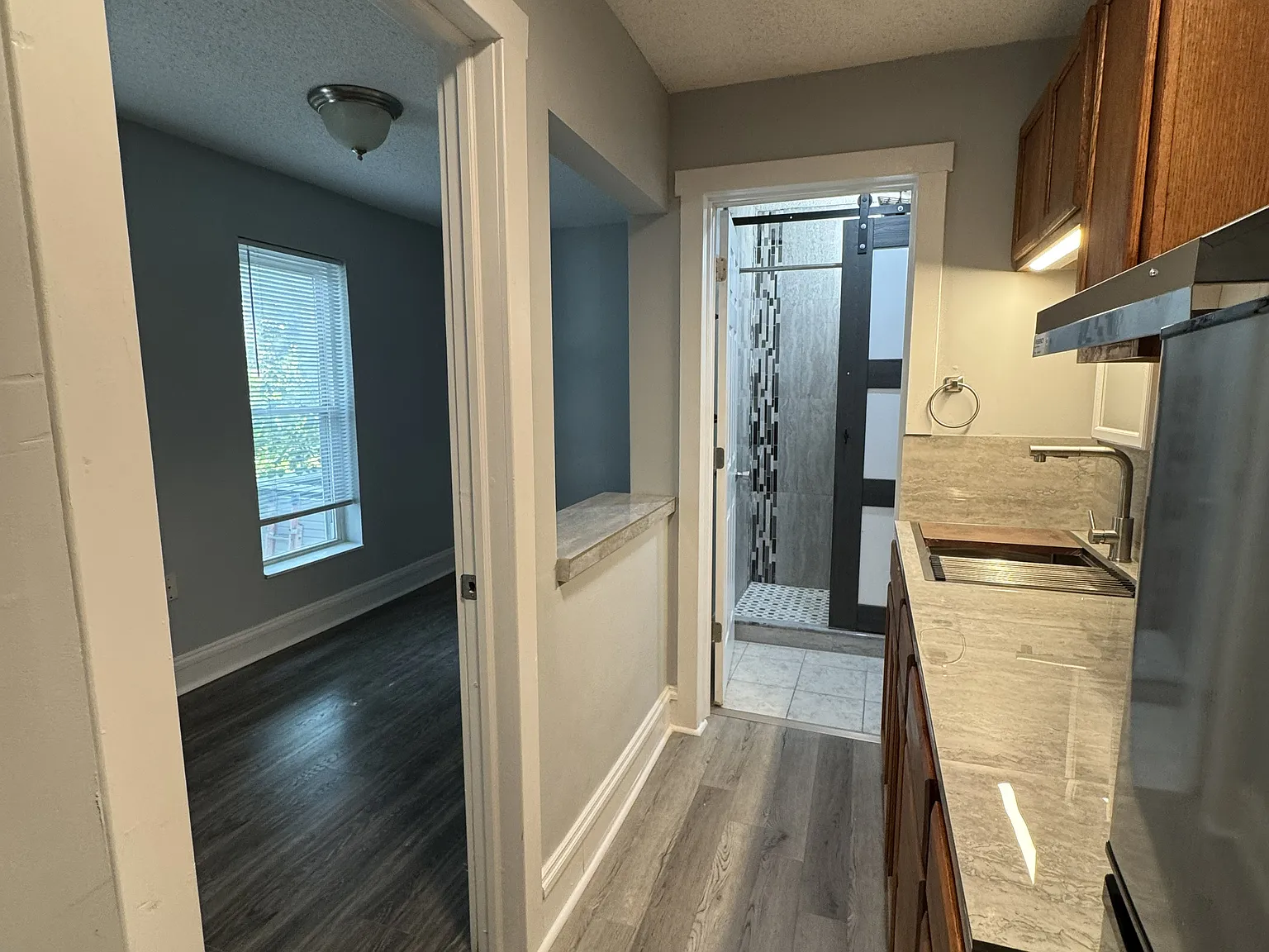 1 bed, 350 sqft, $850 — Photo 4