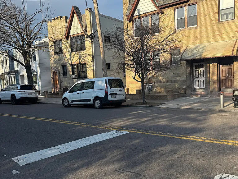 78-59 73rd Pl — Photo 16