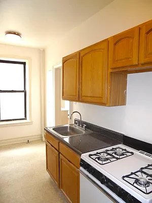 Sold by R New York | media 5