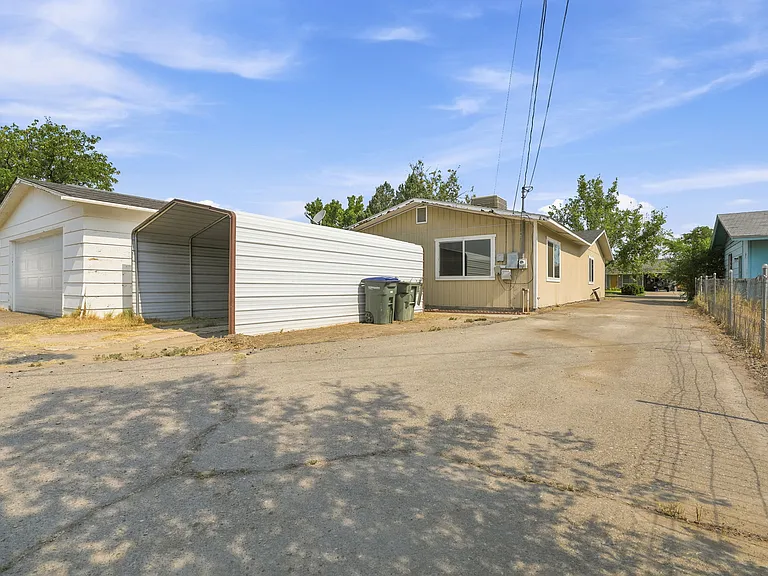 2045 Gunnison Ave — Photo 28