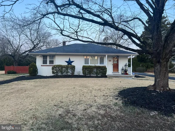 818 Holmes Ave, Vineland, NJ 08361