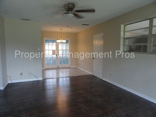 4th image of 312 Scotland Dr