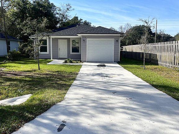 3rd image of 7958 Dekle Ave