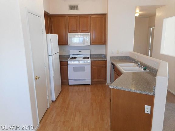 4th image of 10245 S Maryland Pkwy Unit 2190