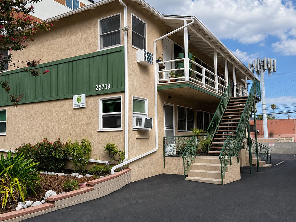1st image of 22719 Del Valle St APT E
