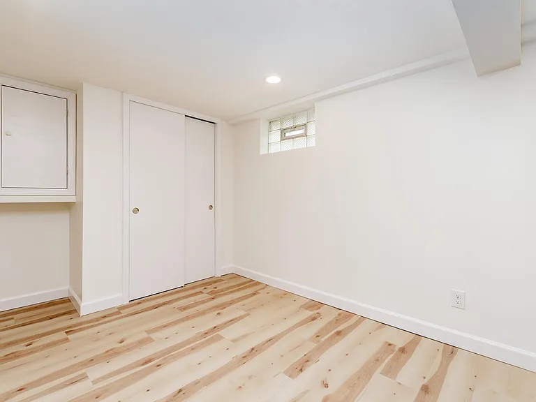 260 Aubuchon St — Photo 15