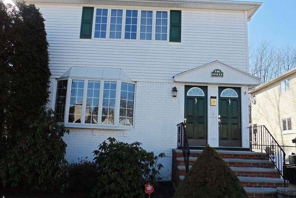 1st image of 146 Holly Ave