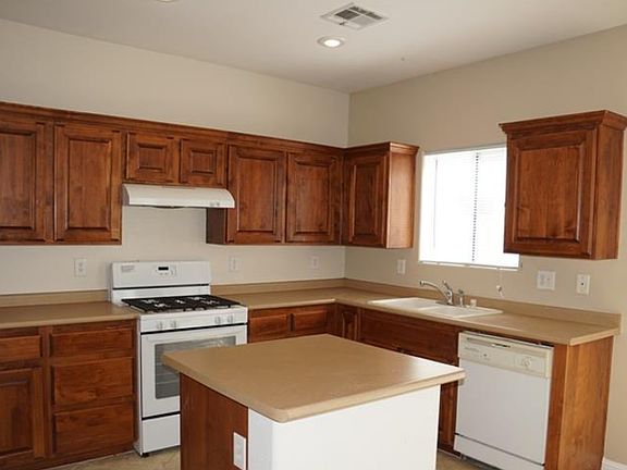 3rd image of 5447 Hasley Canyon Ave