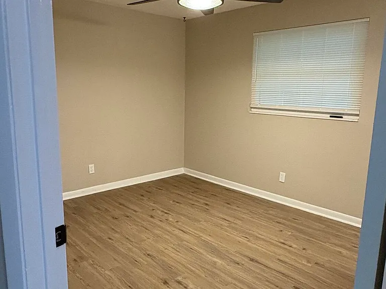 8036 Delaroche Dr — Photo 19