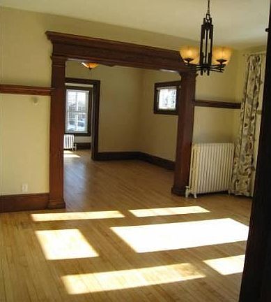 5th image of 3146 1st Ave S