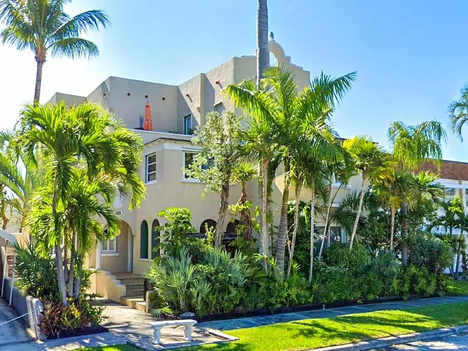 123 S Golfview Rd