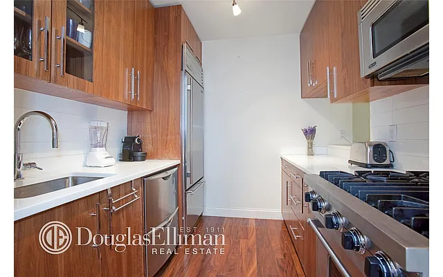Rented by Douglas Elliman | media 29