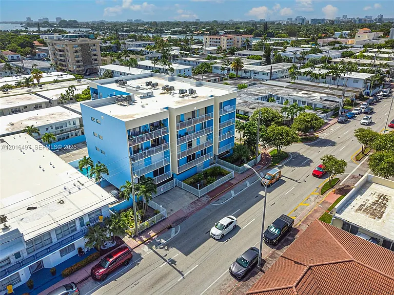 8340 Harding Ave #201 — Photo 33