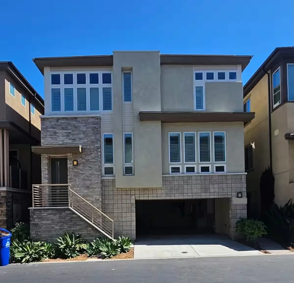 4 bed, 3.5 bath, 2179 sqft, $12,450 — Photo 1