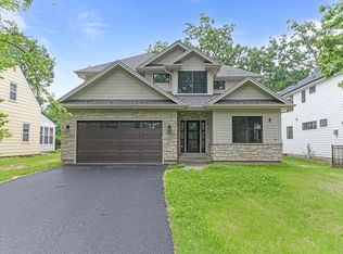 1672 Huntington Ln, Highland Park, IL
