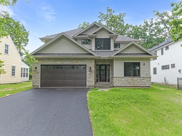 1672 Huntington Ln, Highland Park, IL 60035