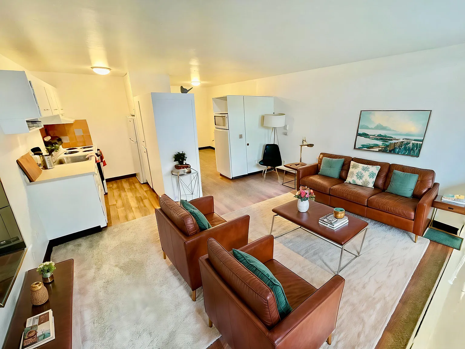 5217 University Way NE — Photo 1