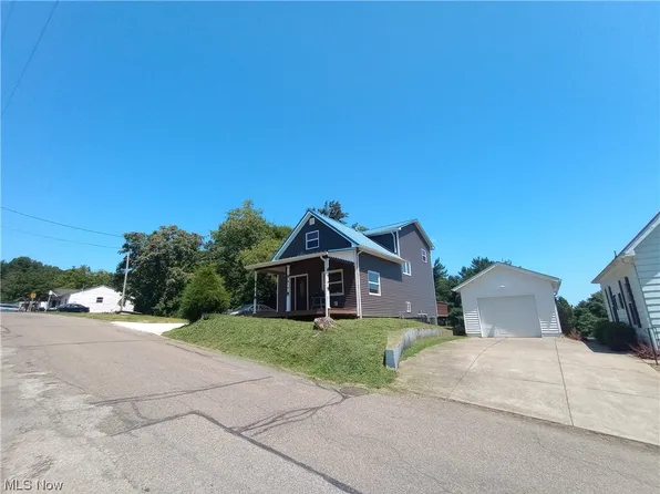 816 Ferry St, Beverly, OH 45715