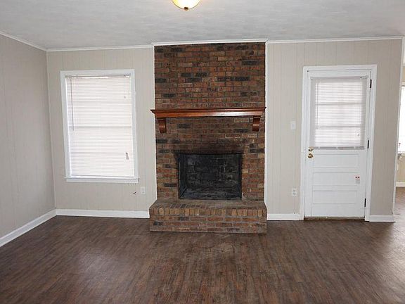 4th image of 1379 Eason Ave