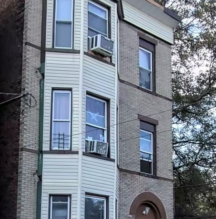 1st image of 367 Morris Ave #2A