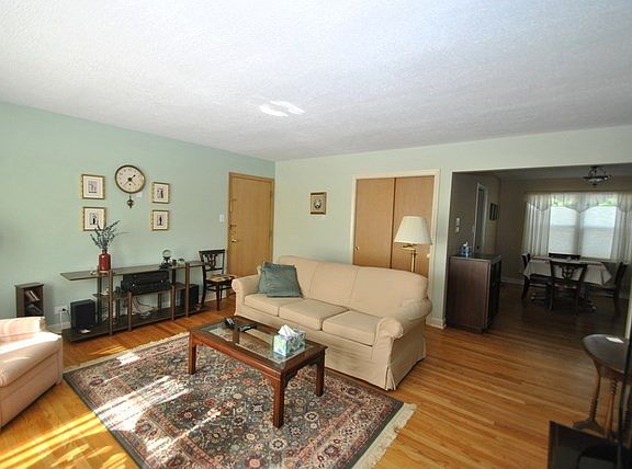 5th image of 1441 Balmoral Ave APT 1S