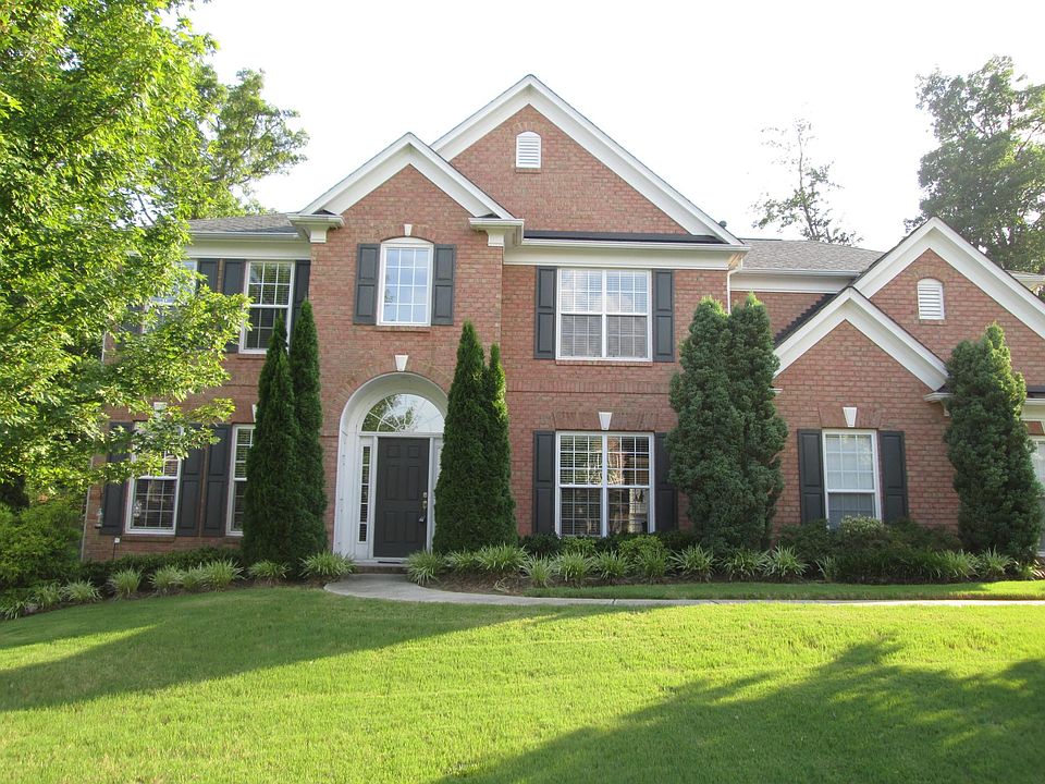 1st image of 432 Willow Brook Dr