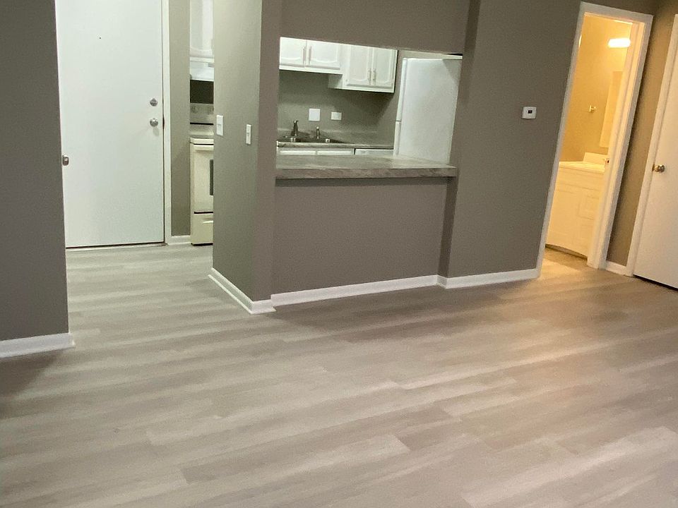 1st image of 2601 N 47th St APT 3
