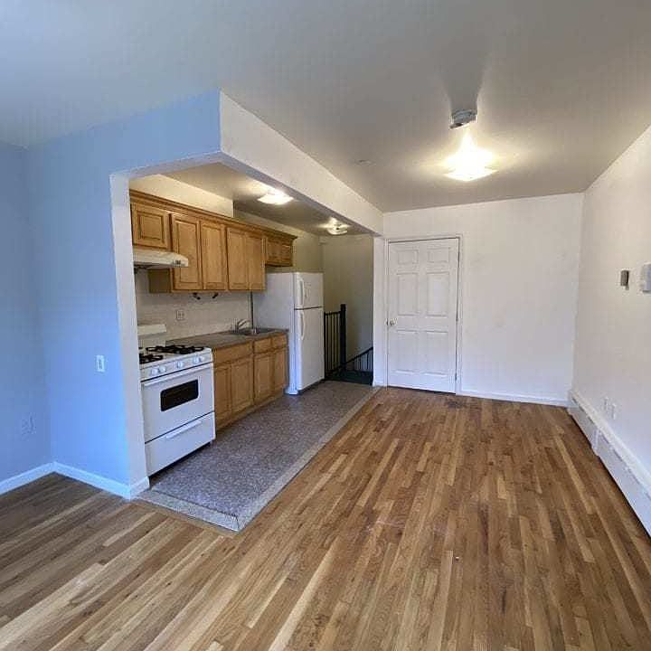 1st image of 9313 Lamont Ave APT 1F