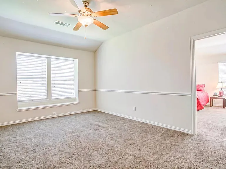 1208 Shamrock Dr — Photo 23