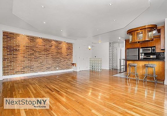 3rd image of 309 E 49th St APT 12C