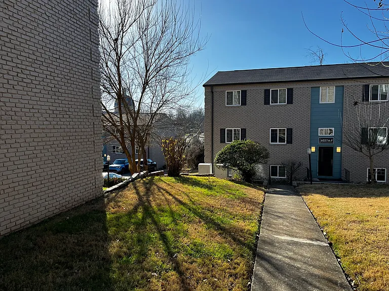 Bell View at Northshore Apartments — Photo 11