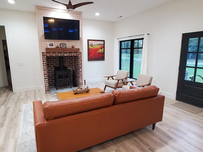 621 Pike Dr — Photo 3