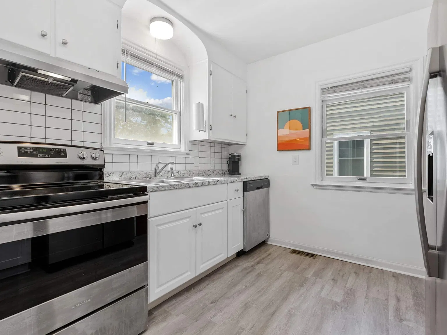 2 bed, 792 sqft, $1,925 — Photo 3
