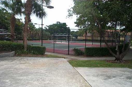 2nd image of 835 Blue Ridge Cir #835