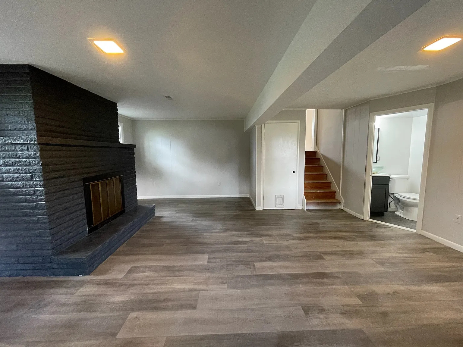 4 bed, 1.5 bath, 1456 sqft, $3,195 — Photo 4