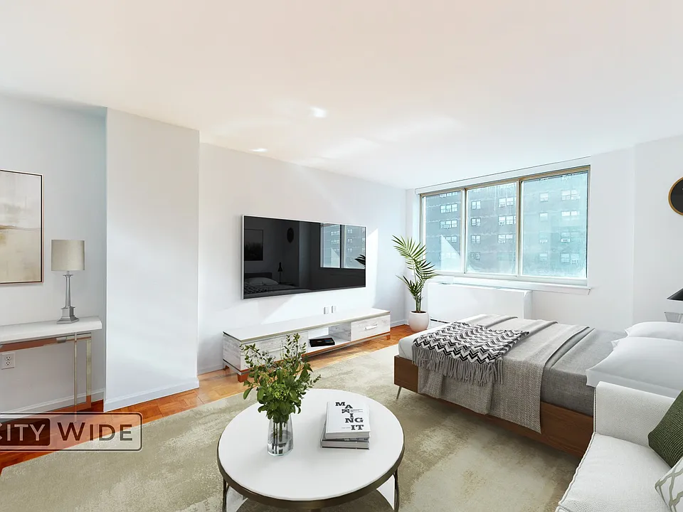 340 E 29th St #3G