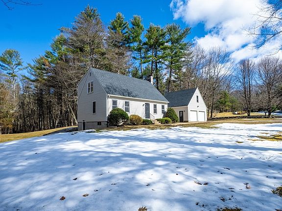 2nd image of 3 Charnock Cir