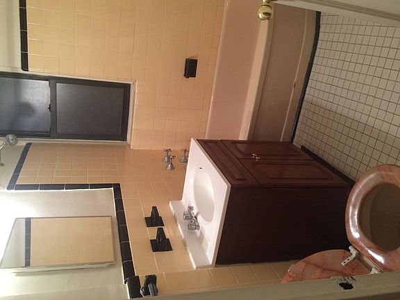 2nd image of 630 Gramatan Ave APT 5S
