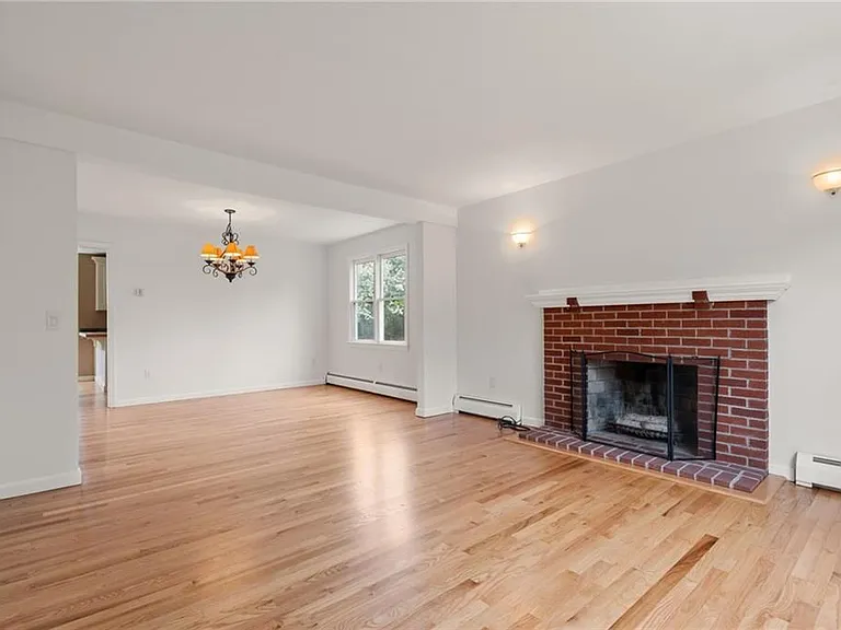 43 Bluegrass Dr — Photo 6