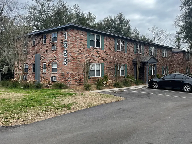 1523 Gardenia Rd #A — Photo 6