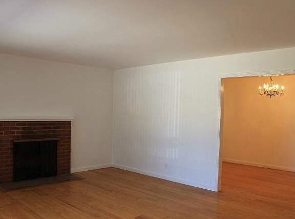 4th image of 1028 Laurel Ave