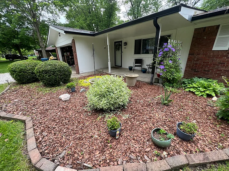 8036 Wallingwood Dr — Photo 10