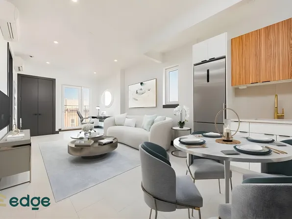 118 Tompkins Avenue image 1 of 19