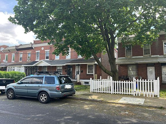 2nd image of 4633 Oakland St