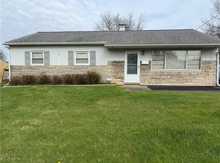 42 Rutledge Dr, Youngstown, OH 44505