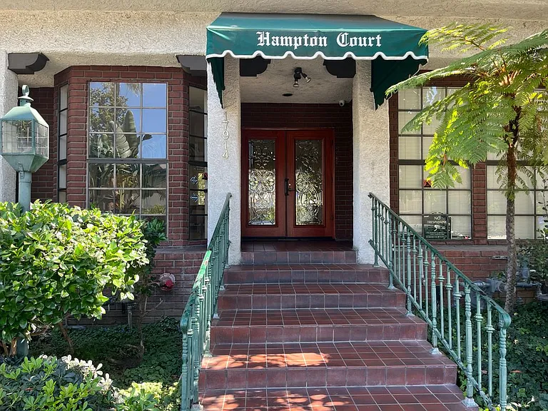 17914 Magnolia Blvd #128 — Photo 1
