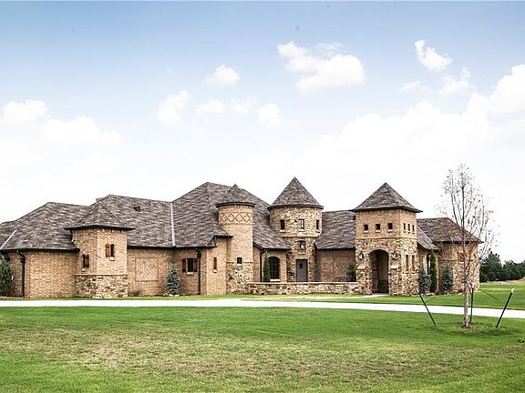 2nd image of 21904 Toscana Ct