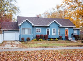 897 S Poplar Ave, Kankakee, IL 60901